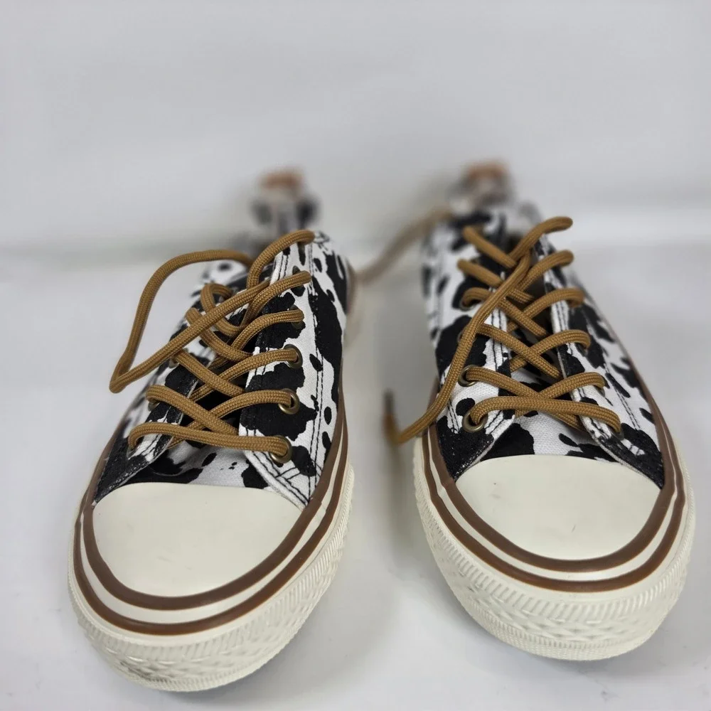 Very G‎ Driana Cow Print Sneakers Womens Size 10 Canvas Lace Up Casual Shoes